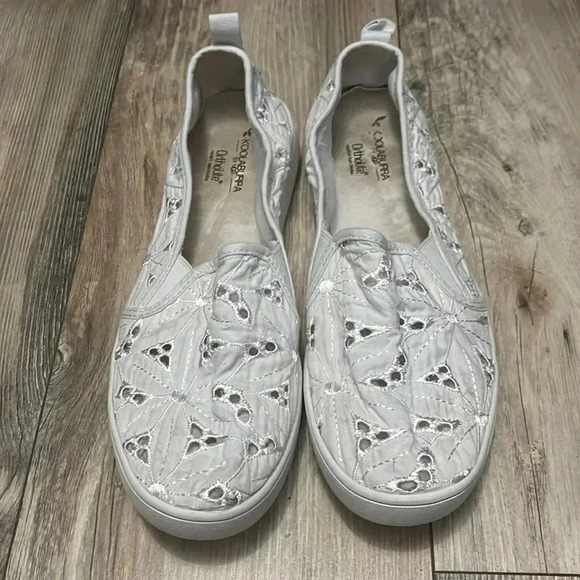 Koolaburra by Ugg Ortholite Slip On White Embroidered Floral Women’s Size 9 - Picture 2 of 5